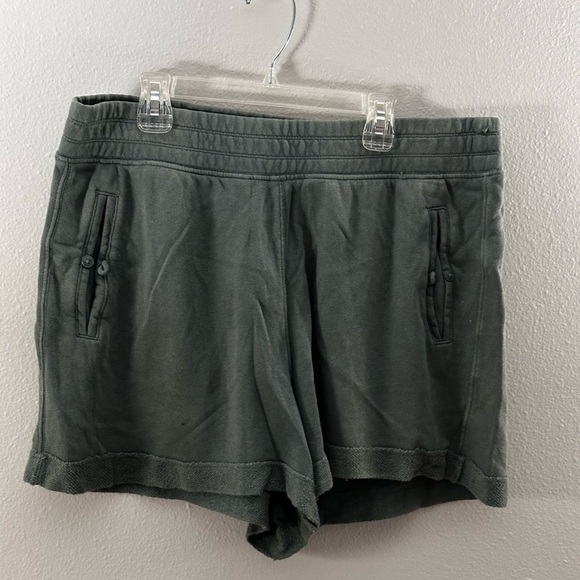 Aerie Women Green Twill Sweat Shorts Elastic Waist size L - Picture 2 of 8